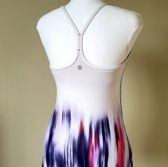 🎀Lululemon Power Y Tank *Luon Light Engineered🎀 - Picture 4 of 7